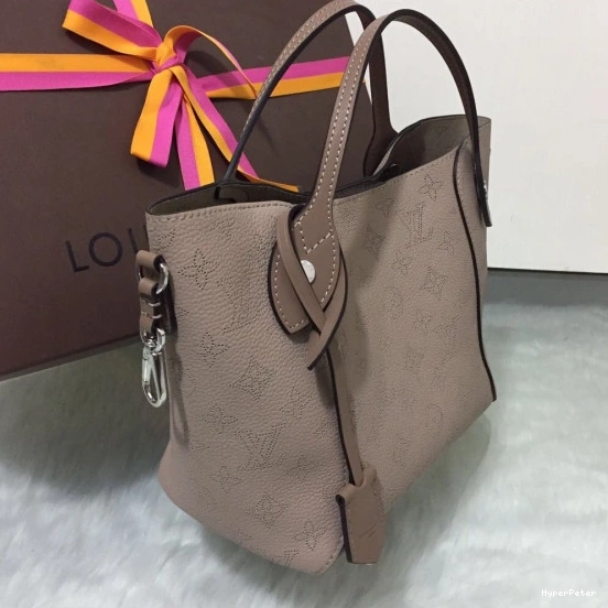 HINA VUITTON LOUIS PM 0823